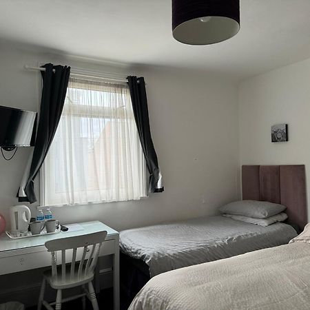 Aylesford Guesthouse ภายนอก รูปภาพ
