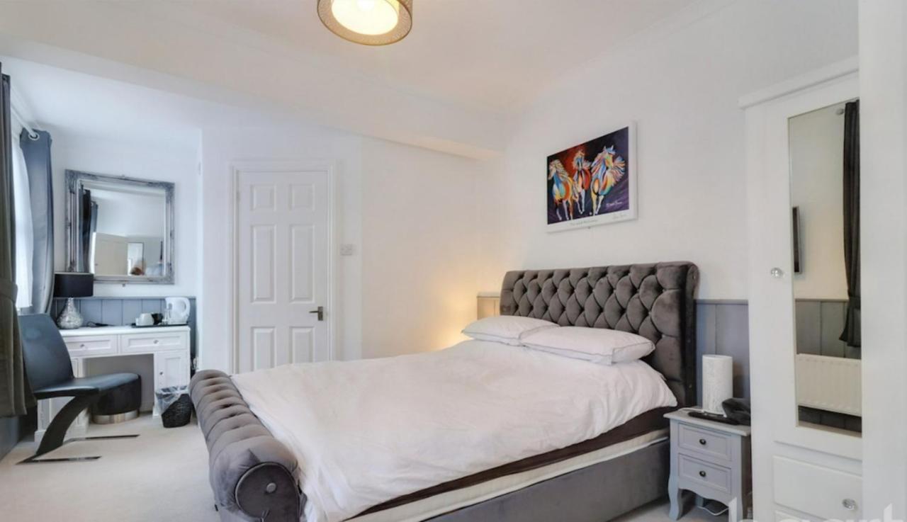 Aylesford Guesthouse ภายนอก รูปภาพ