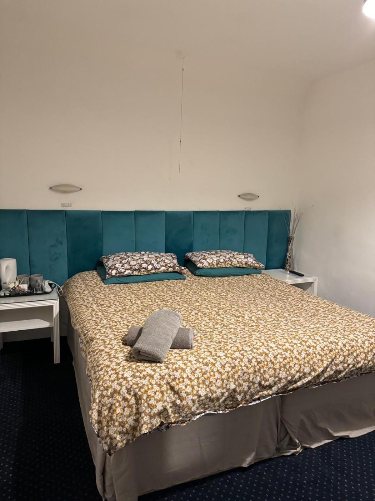 Aylesford Guesthouse ภายนอก รูปภาพ